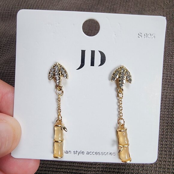 NWT JD Gold Tone Drop Dangle Earrings - Picture 8 of 11